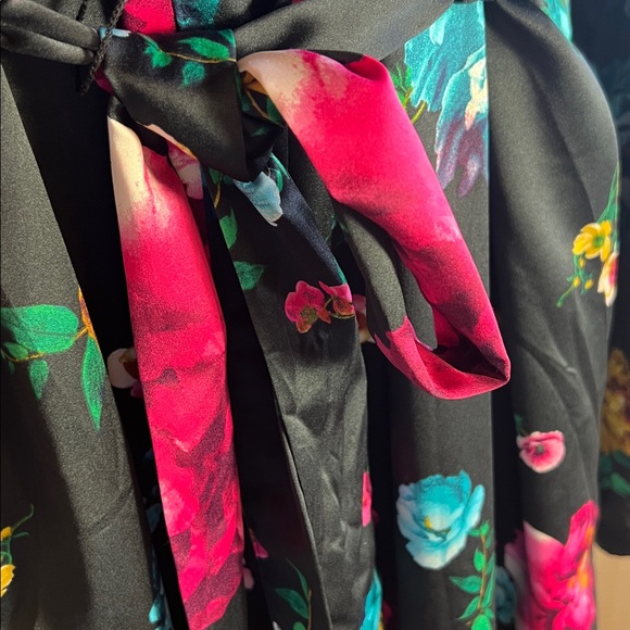 INC International Concepts floral kimono robe - Picture 3 of 5